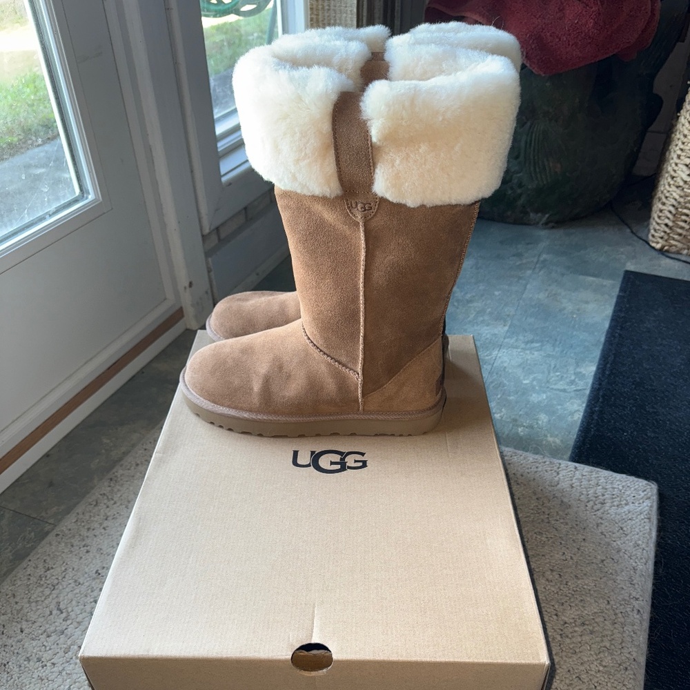 UGG Suhenny Tall Shearling Boots – Chestnut – Size 10 – NIB – Fast Shipping!